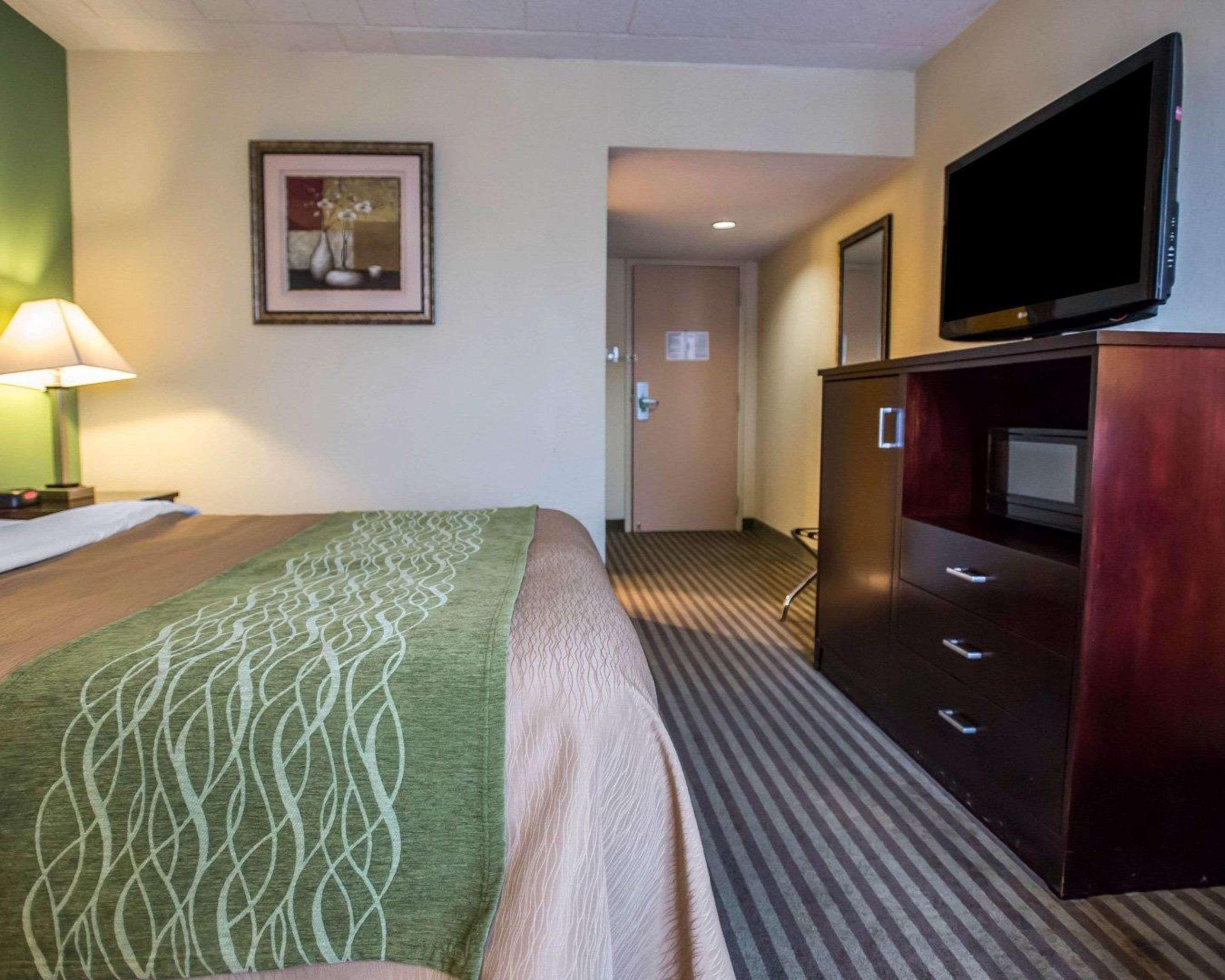 Quality Inn Mill Hall - Lamar Екстериор снимка