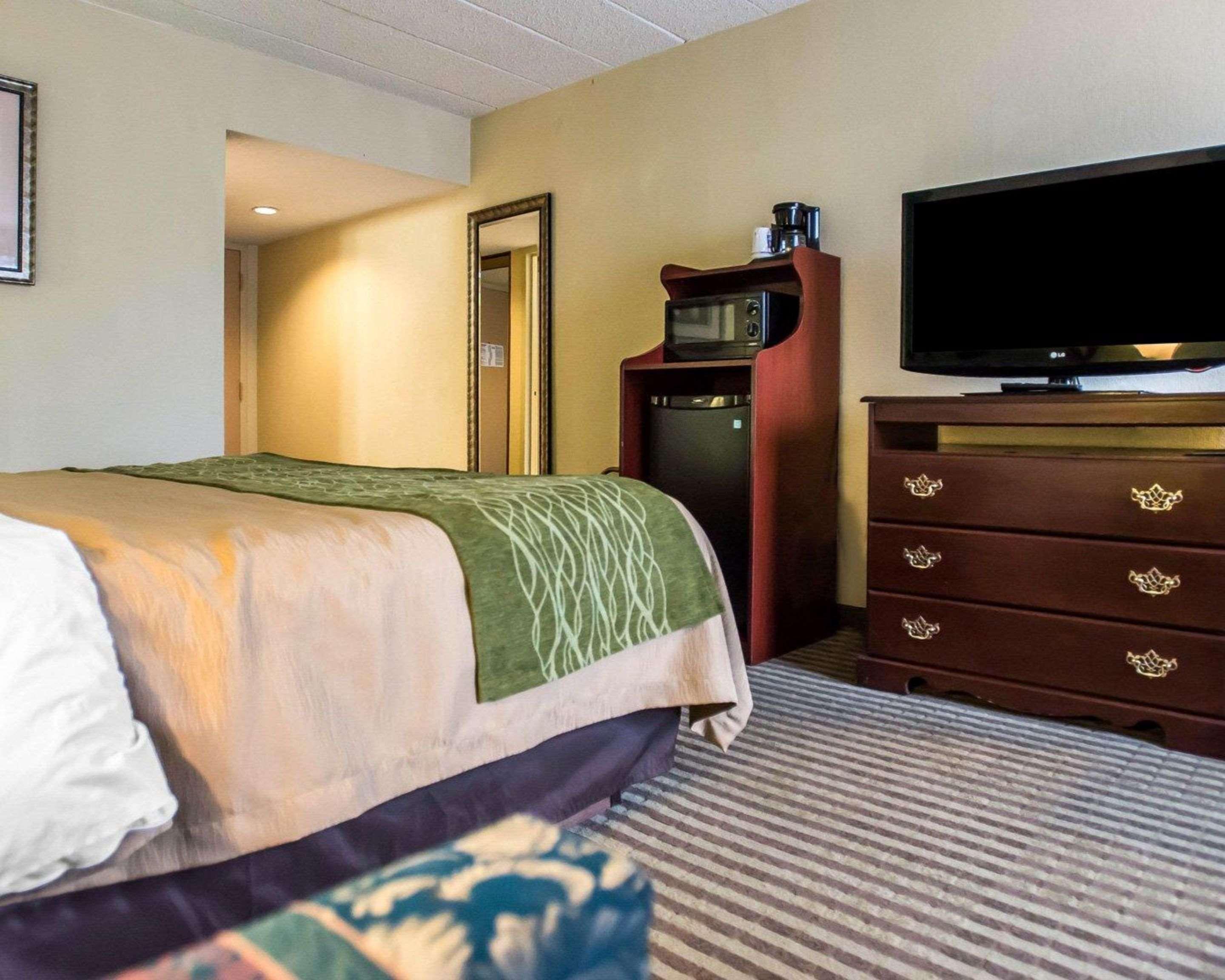 Quality Inn Mill Hall - Lamar Екстериор снимка