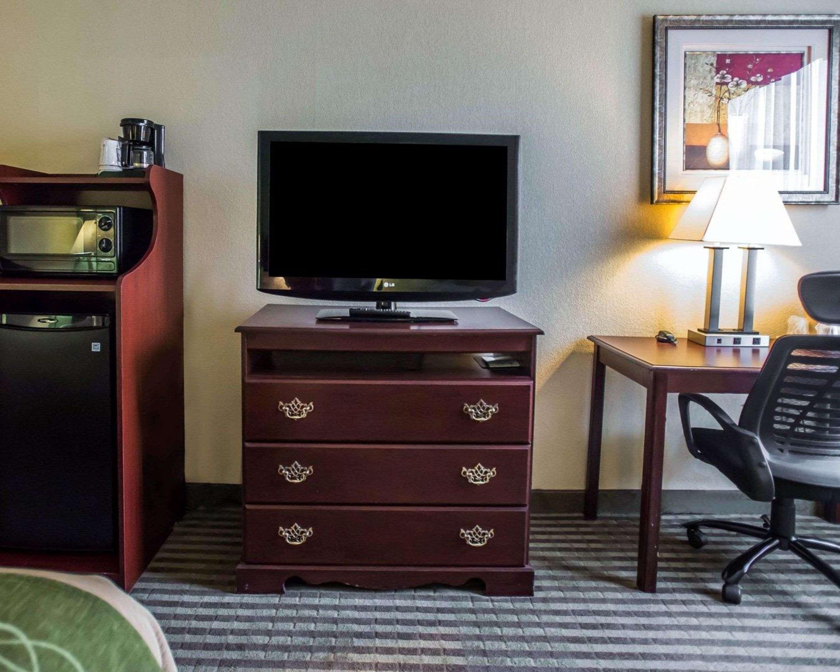 Quality Inn Mill Hall - Lamar Екстериор снимка