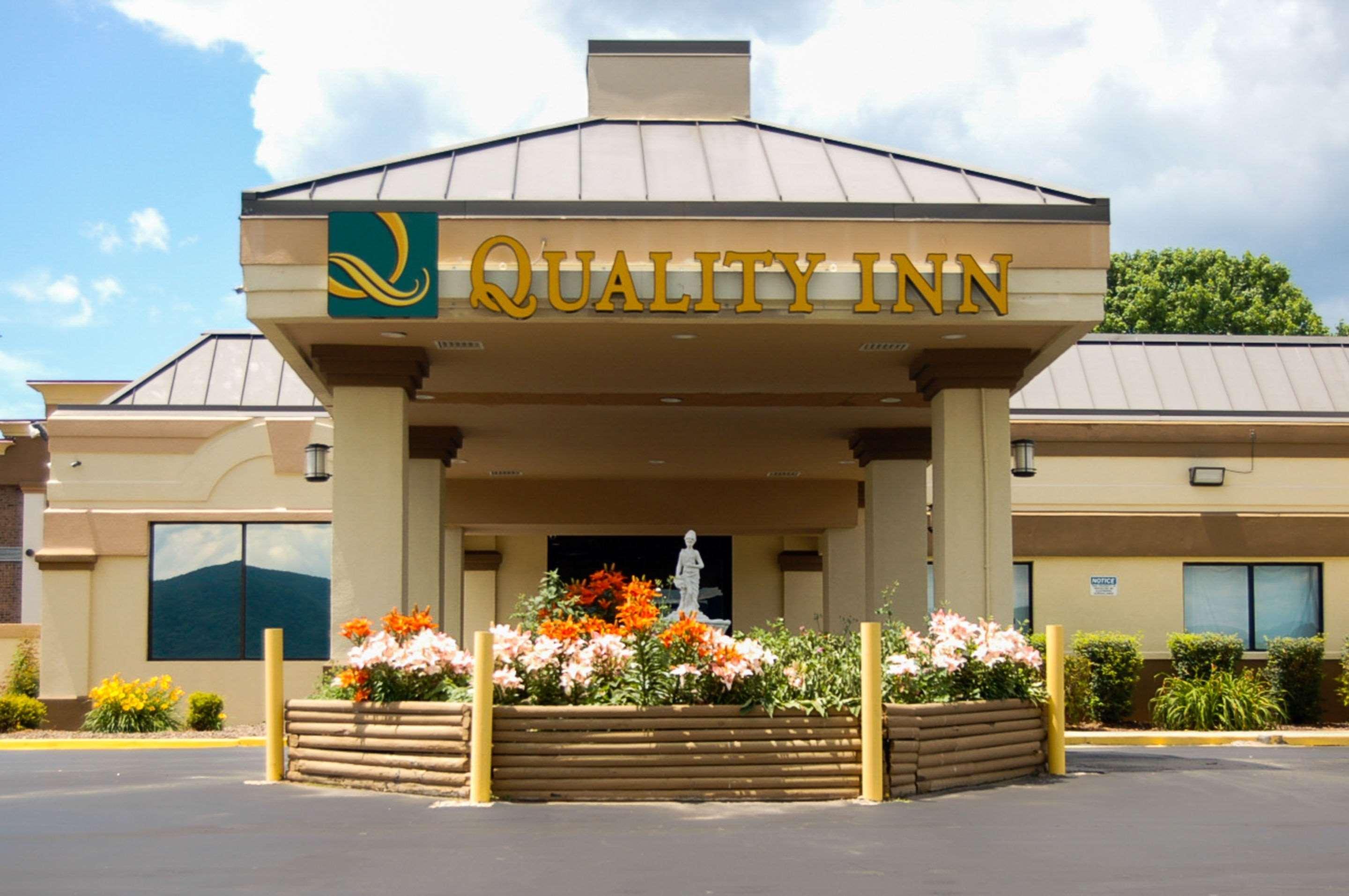 Quality Inn Mill Hall - Lamar Екстериор снимка